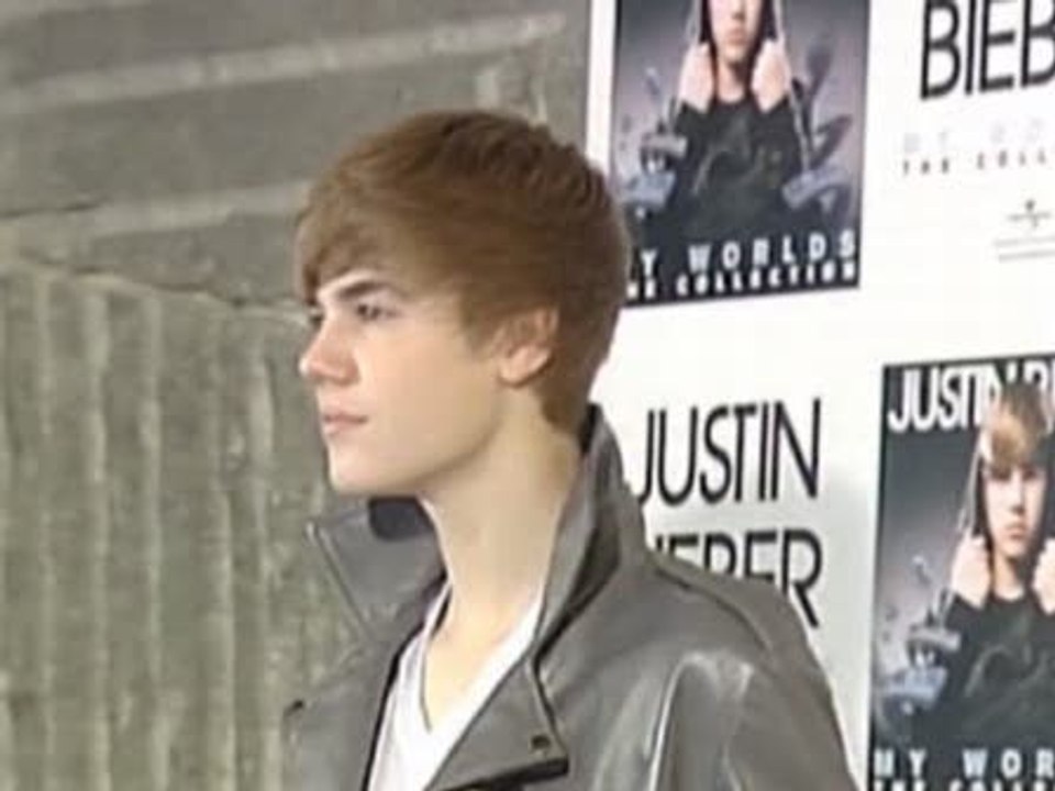 A Justin Bieber le llueven los 'huevos'