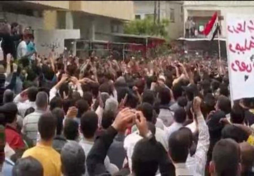 Los Sirios se manifiestan contra el Gobierno y por solidaridad con el pueblo de Dera