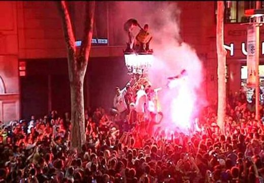 Fiesta en Canaletas hasta altas horas de la madrugada