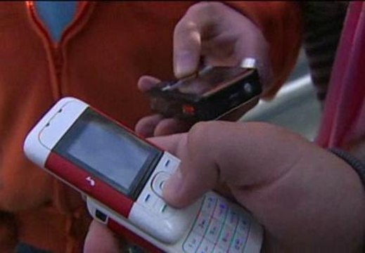 Los padres no pueden controlar el gasto en móvil de sus hijos