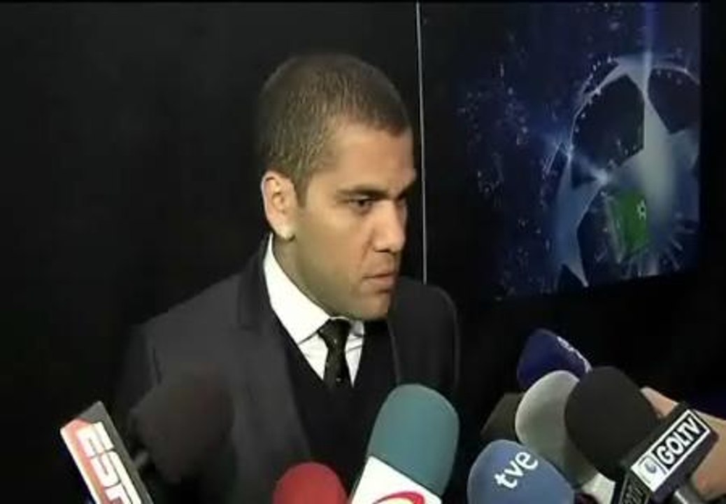Dani Alves: "El Real Madrid no sabe perder"