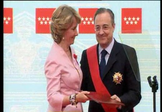 Florentino recibe la Cruz de la Orden del 2 de Mayo