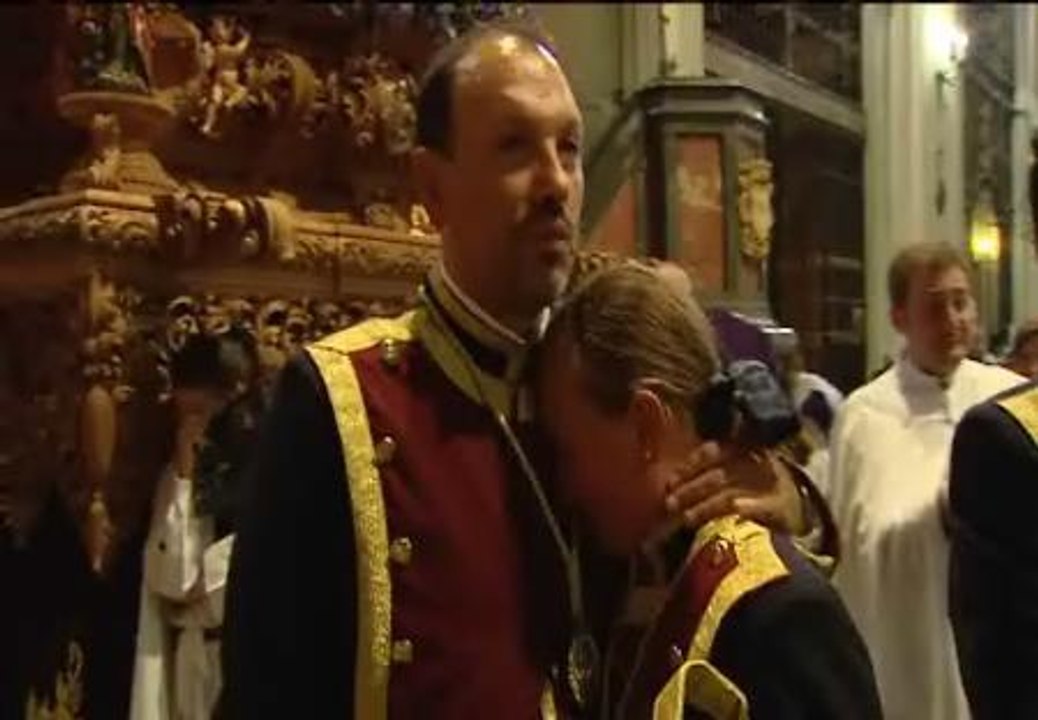 La lluvia suspende la procesión del Cristo de los Gitanos