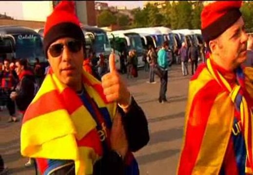 Ánimos y buen humor entre los aficionados culés