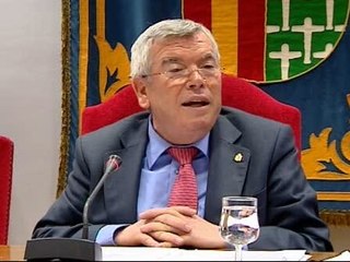 Pedro Castro: "Aguirre no tiene educación"