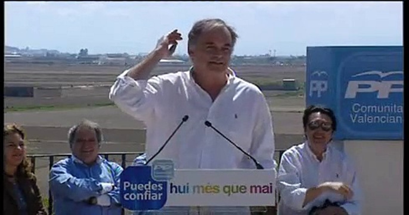 González-Pons: "El problema no es Aznar, ni Rajoy, ni Rubalcaba, ni Chacón, el problema eres tú ZP"