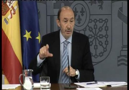 Rubalcaba responde a Cospedal: Yo no soy tonto