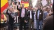 Un centenar de manifestantes piden la dimisión de Zapatero