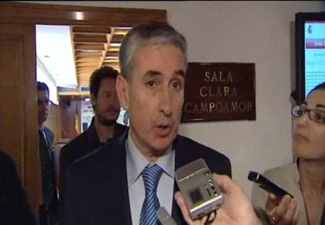 Jáuregui: "Creo que los eurodiputados tienen también que ajustarse a la austeridad que vive Europa"