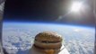 Le rêve de cet homme : goûter un hamburger qui a voyagé dans l'espace