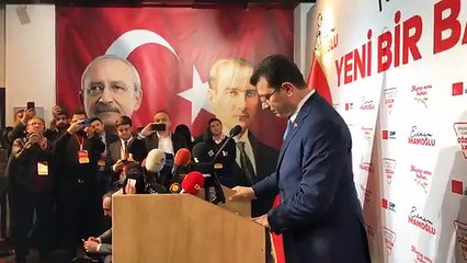 Descargar video: Ekrem İmamoğlu:  Kamu kurumu yöneticilerini ahlaklı ve özenli olmaya davet ediyorum