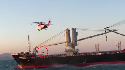 해경, 심장병으로 쓰러진 외국인 선원 긴급이송 / YTN