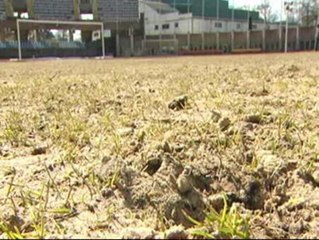 El Lituania-España, en peligro por el estado del césped del estadio de Kaunas