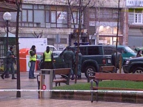 Cuatro miembros legales de ETA detenidos