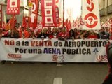Trabajadores se manifiestan contra la privatización de AENA