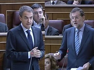 Zapatero invoca a la unidad frente a acusaciones