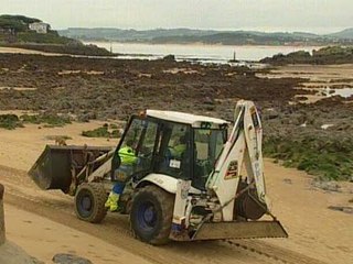 El temporal modifica una playa en Santander