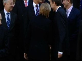 Merkel da un cabezazo a Zapatero