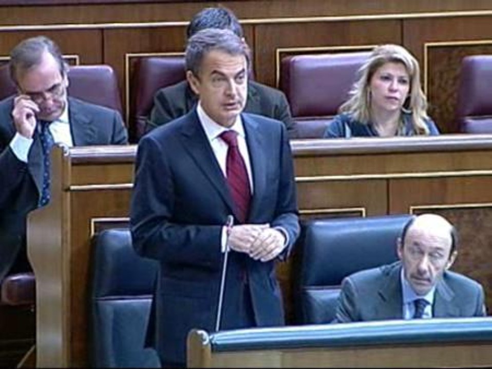 Zapatero a Rajoy: "Es mejor cambiar de criterio que no tener ninguno"