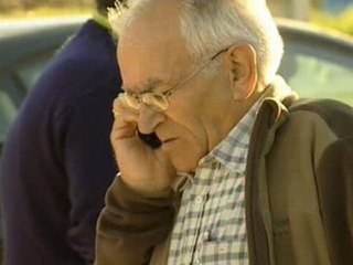 Un sexagenario dispara dos veces contra su vecino