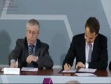 Gobierno, sindicatos y patronal firman en Moncloa el pacto social y económico