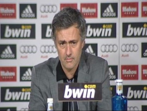 Mourinho: Benzemá está trabajando bien pero le está faltando hambre