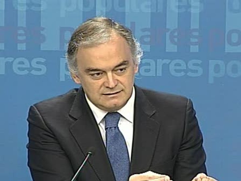 Pons: Es "asqueroso" que Rubalcaba culpe a otros