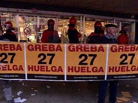 Piquetes impiden la entrada al Corte Inglés