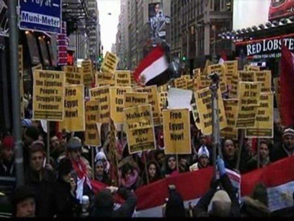 Centenares de personas piden en Nueva York la salida de Mubarak