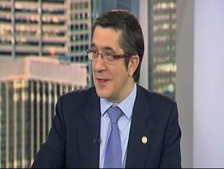 López denuncia a quienes quieren "utilizar el euskera en la guerra política"