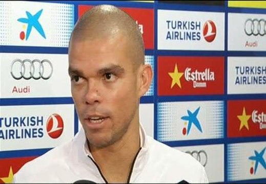 Pepe sobre Iniesta: La forma en se cae dando vueltas y vueltas dificulta la actuación del árbitro