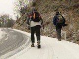 Hielo, nieve y cadenas en el puerto alavés de Orduña