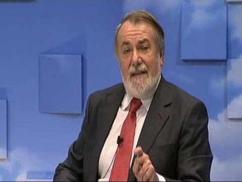 Mayor Oreja acusa al PSOE de abrazar la cultura de la muerte