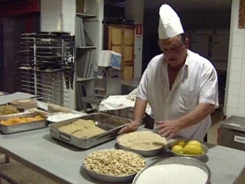 Hornos valencianos elaboran casca de Reyes