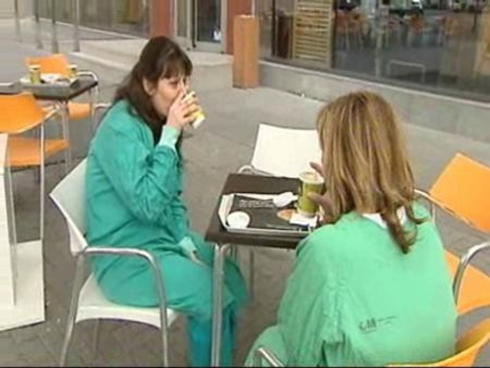 Ocho días después de la entrada en vigor de la ley antitabaco continúa la polémica