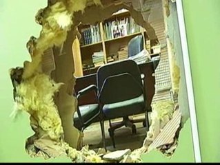 Una banda de butroneros entra en dos empresas de Cartagena, y de una se lleva 9.000 euros