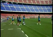 El FC Barcelona entrena sin Piqué