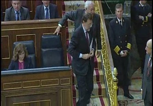Rajoy asegura que pedirá el rescate si conviene a los españoles.