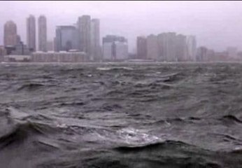 Sandy golpea la costa este de EE.UU