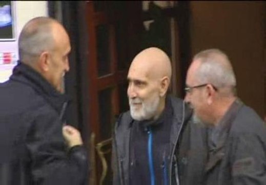 Bolinaga pasea por las calles de Mondragón