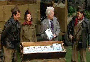 Un grupo de milicianos presenta en Madrid el último libro de Ken Follet