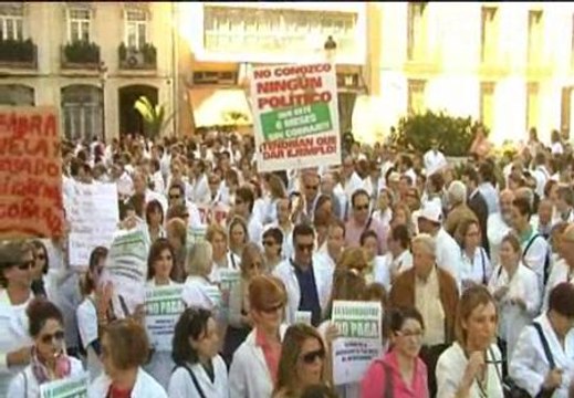 Manifestación de los farmacéuticos contra los impagos