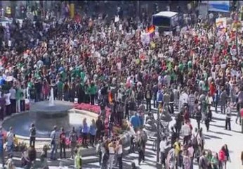 Los padres se suman a la huelga en la enseñanza