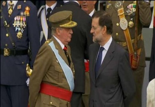 El rey a Rajoy: Españolizar a los catalanes
