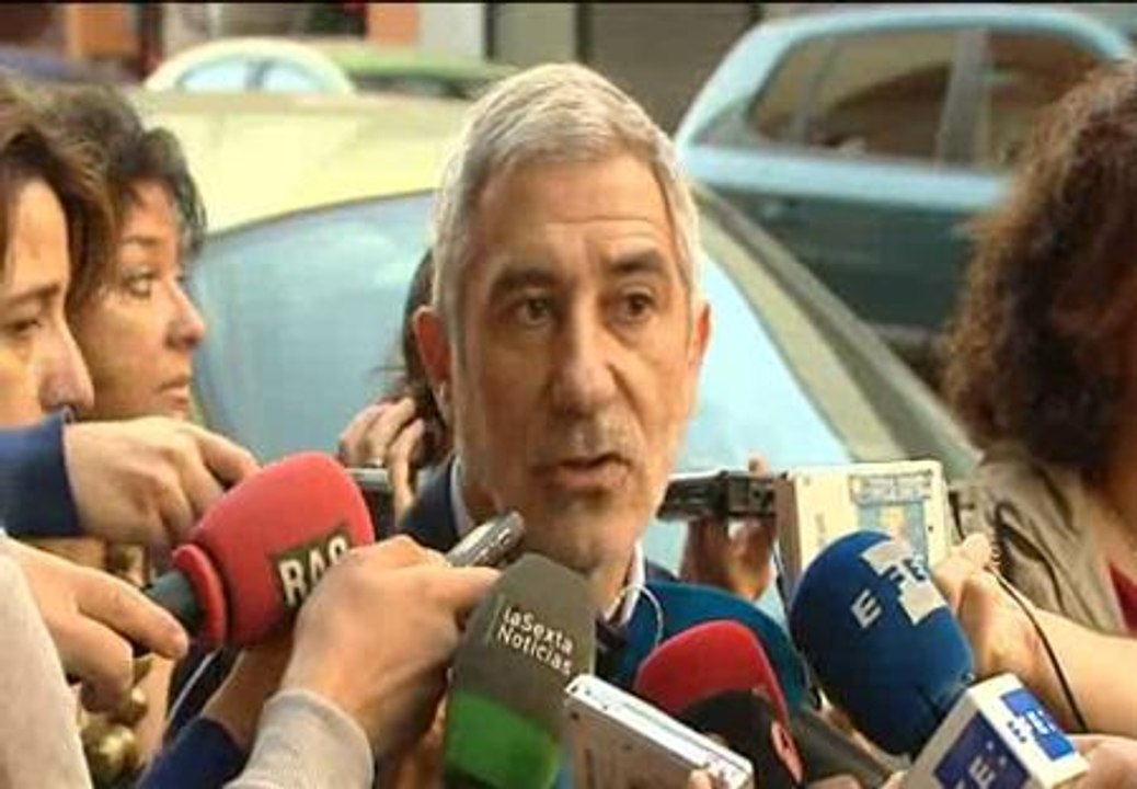 Llamazares: "Los ciudadanos tienen toda la razón de no reconocer la legitimidad del Gobierno"