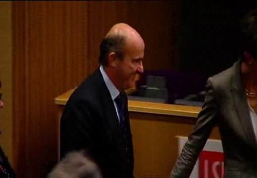 De Guindos asegura que España no necesita un rescate