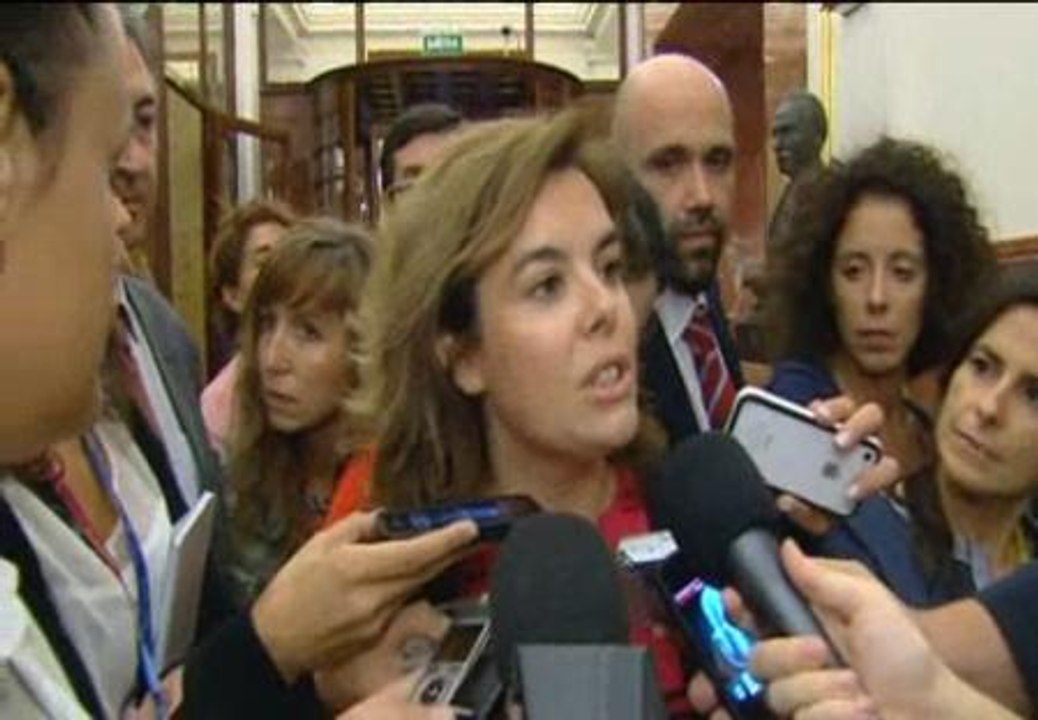 Sáenz de Santamaría: "Hay que atender a la calle cuando uno se manifiesta pacíficamente"