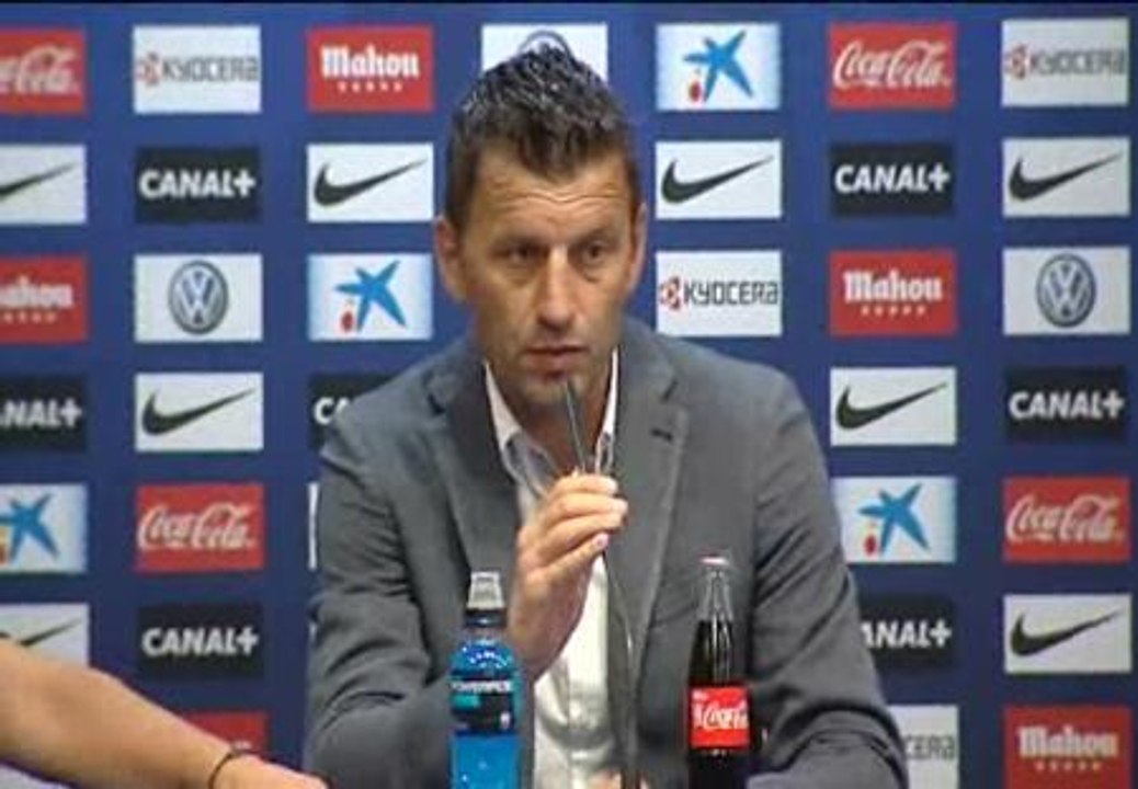 Djukic: "Algunos no se han dado cuenta de que Franco ha muerto"