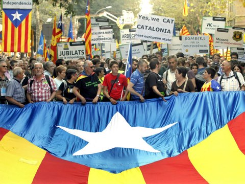 Barcelona se echa a la calle para pedir la independencia