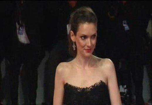 Winona Ryder reaparace en Venecia con 'The iceman'